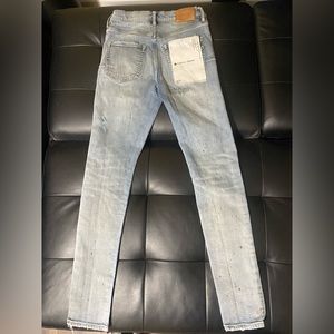 Stylish Men's Skinny Jeans in Light Blue Denim